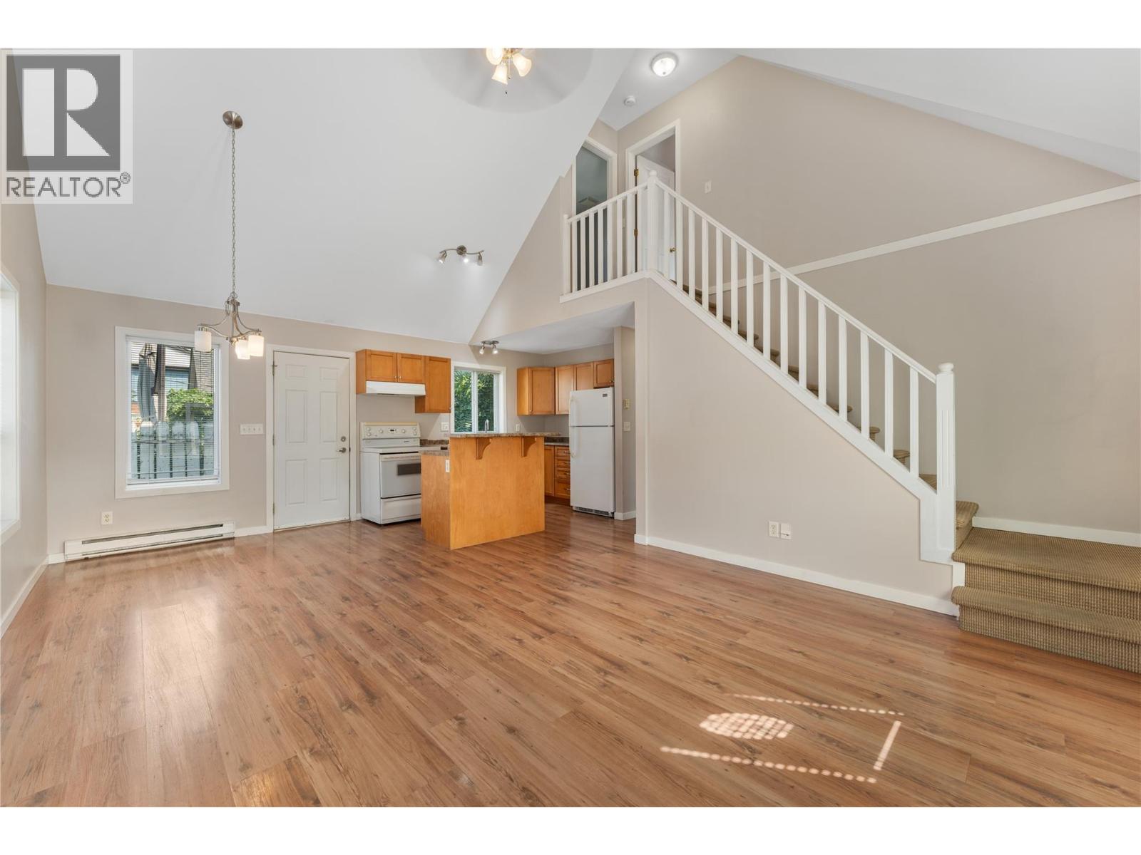 811 Martin Avenue, Kelowna