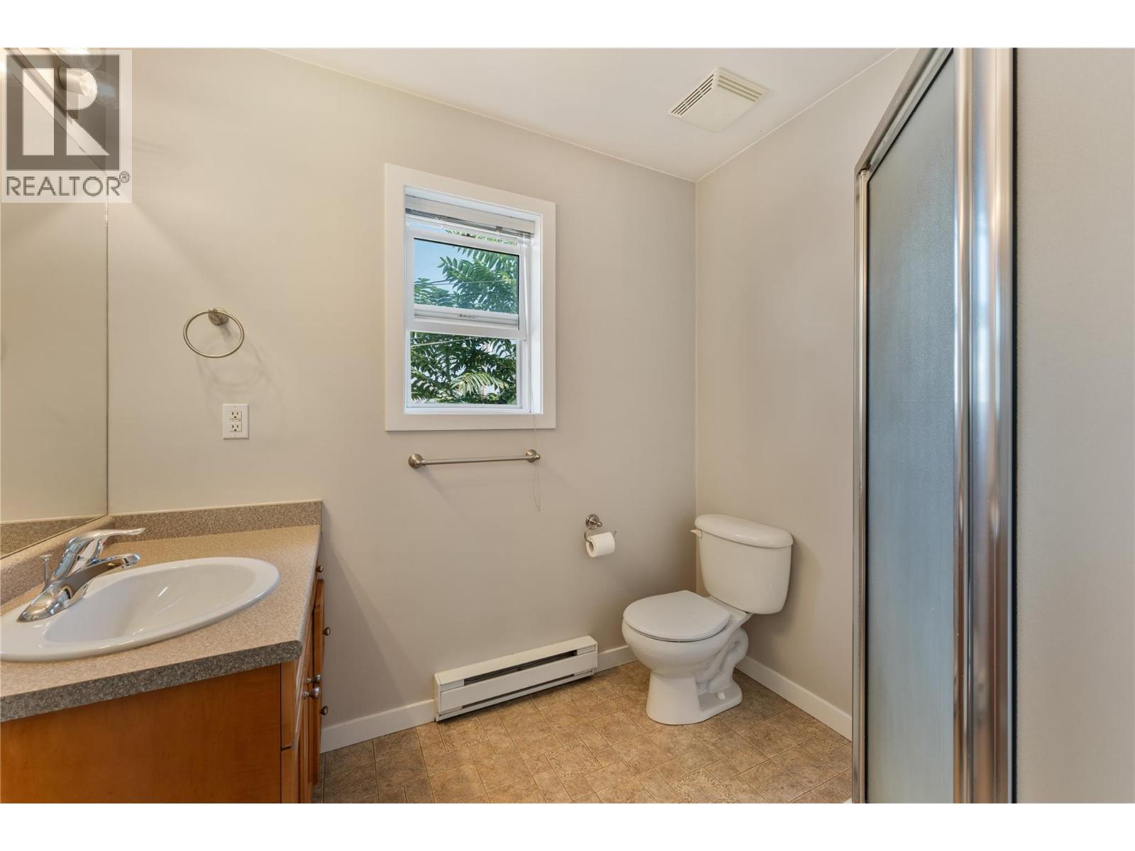 811 Martin Avenue, Kelowna