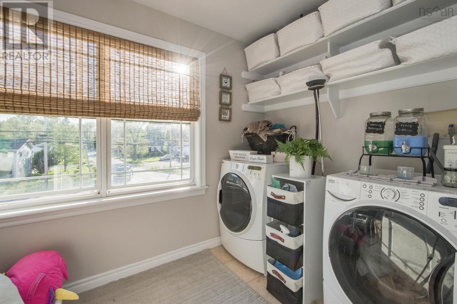 Property 24 of 50 of 931 King Street