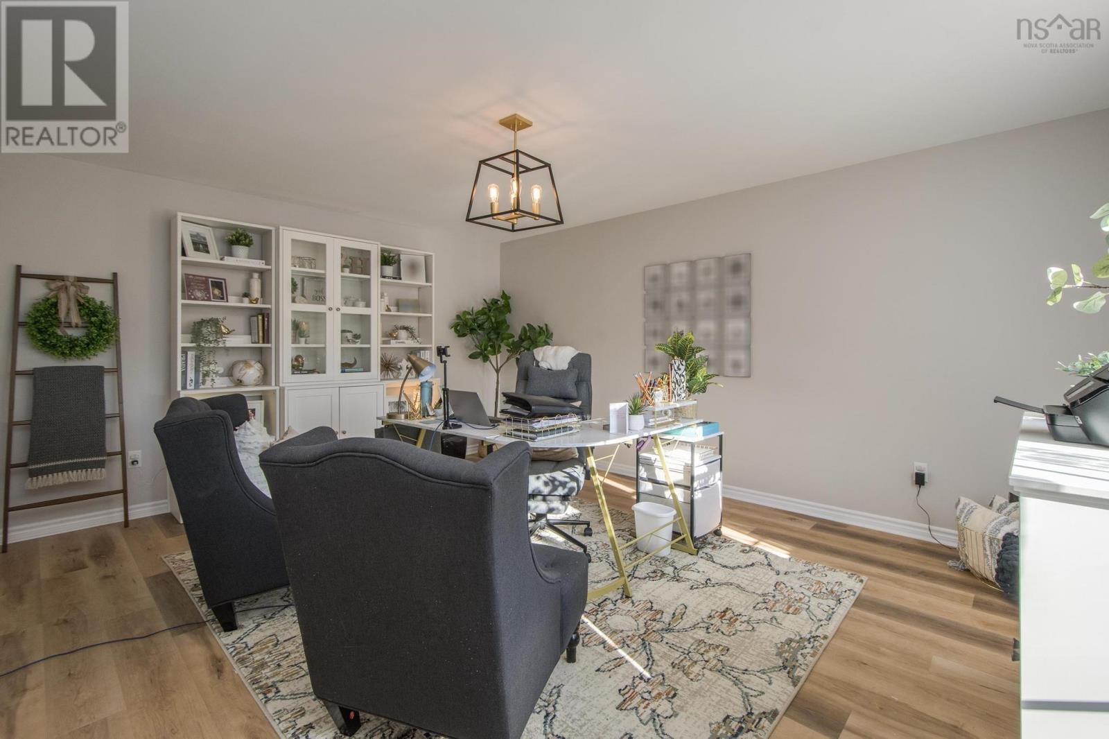 Property 20 of 50 of 931 King Street