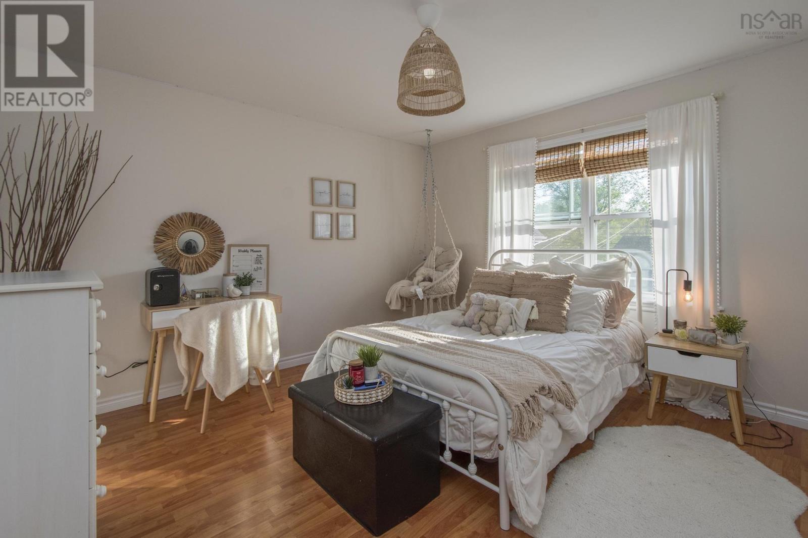 931 King Street - 25