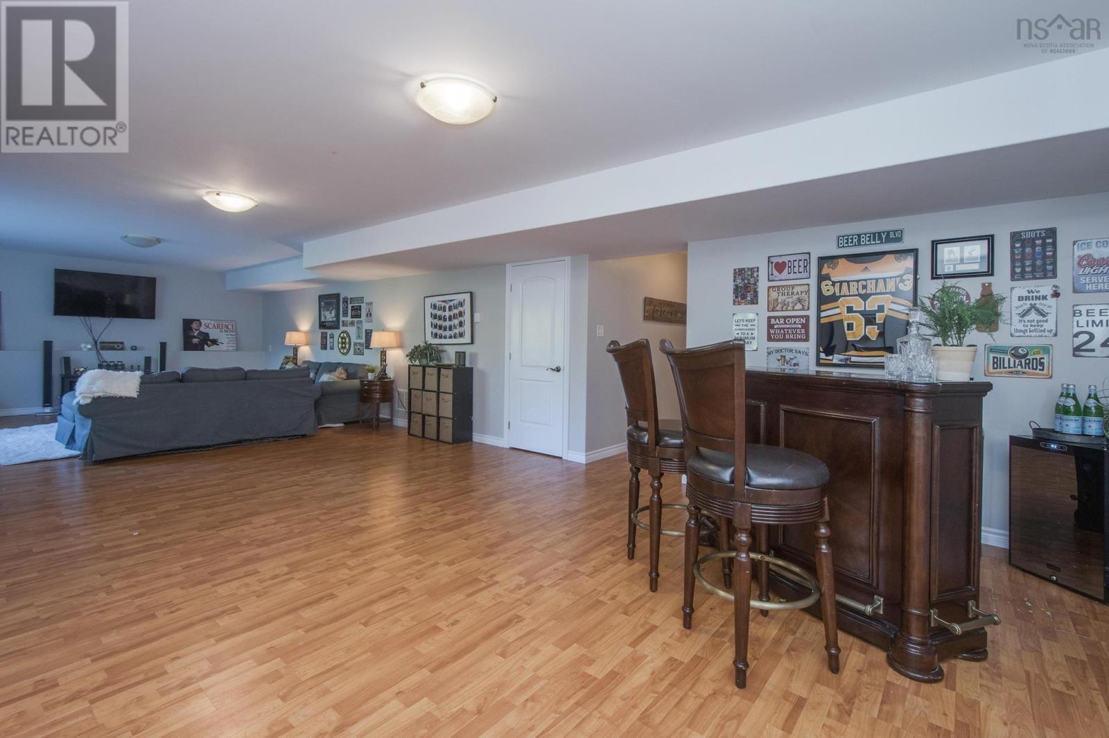 931 King Street - 36