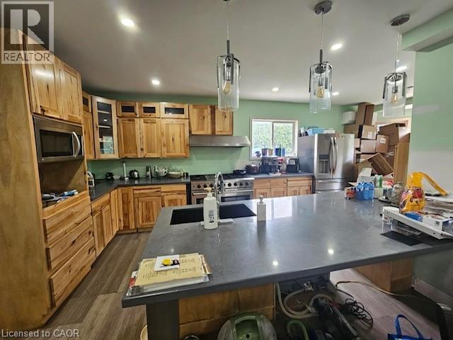 93 HOWARD Avenue - 4