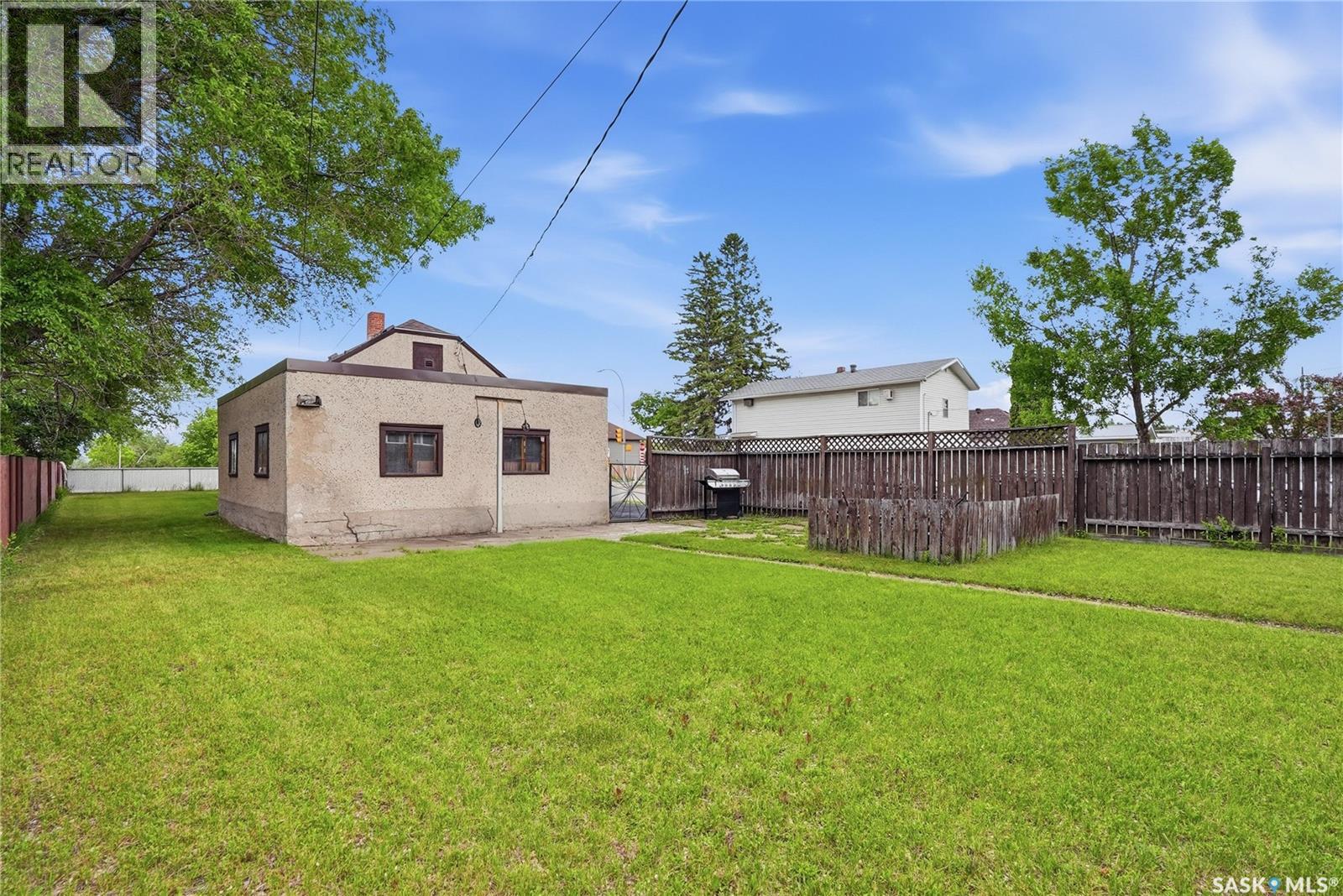 201 P AVENUE N - 33