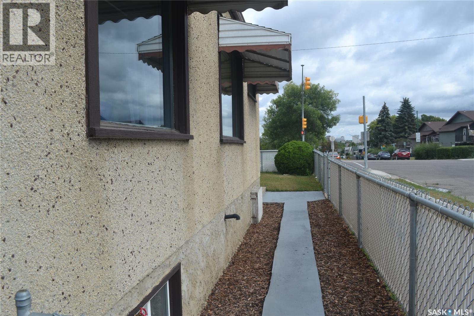 201 P AVENUE N - Image 45