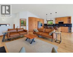 479 Montague Park Rd, Galiano Island, BC V0N1P0 Photo 22