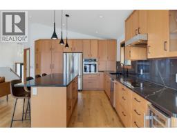 479 Montague Park Rd, Galiano Island, BC V0N1P0 Photo 27