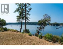 479 Montague Park Rd, Galiano Island, BC V0N1P0 Photo 42