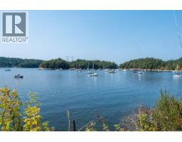 479 Montague Park Rd, Galiano Island, BC V0N1P0 Photo 73