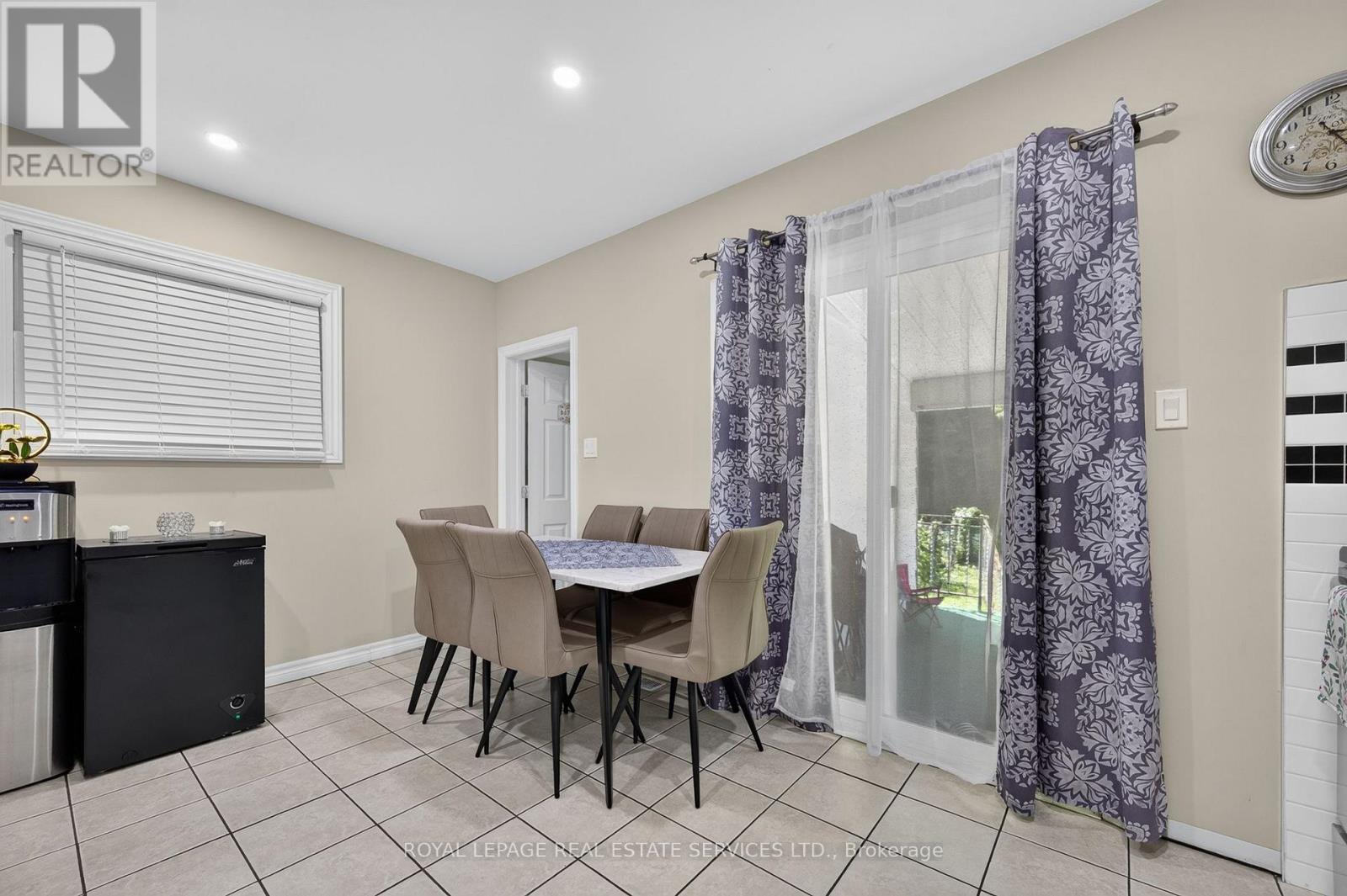 62 ERIE AVENUE - 8