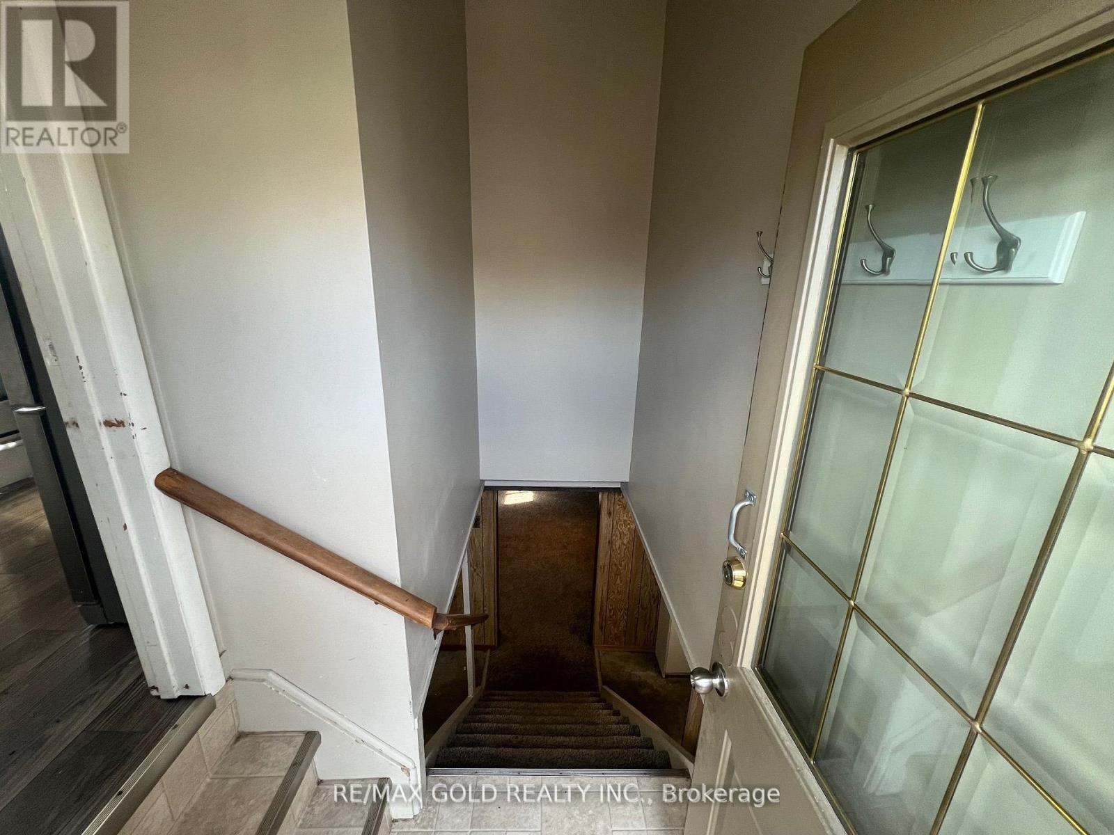 979 WELLINGTON STREET - 13