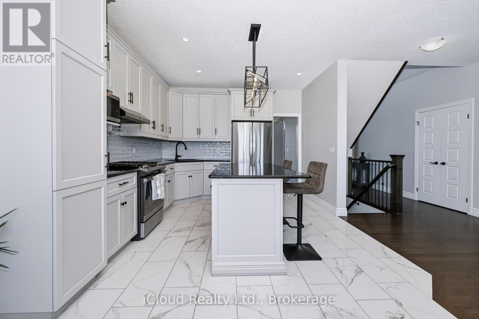 94 BEECH BOULEVARD - 11