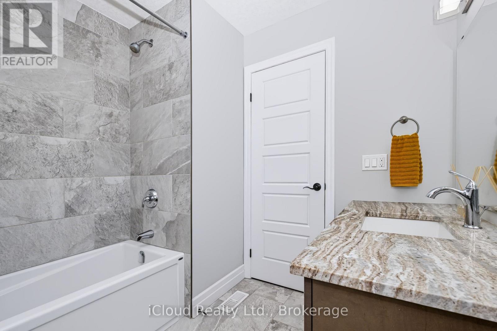 94 BEECH BOULEVARD - 36