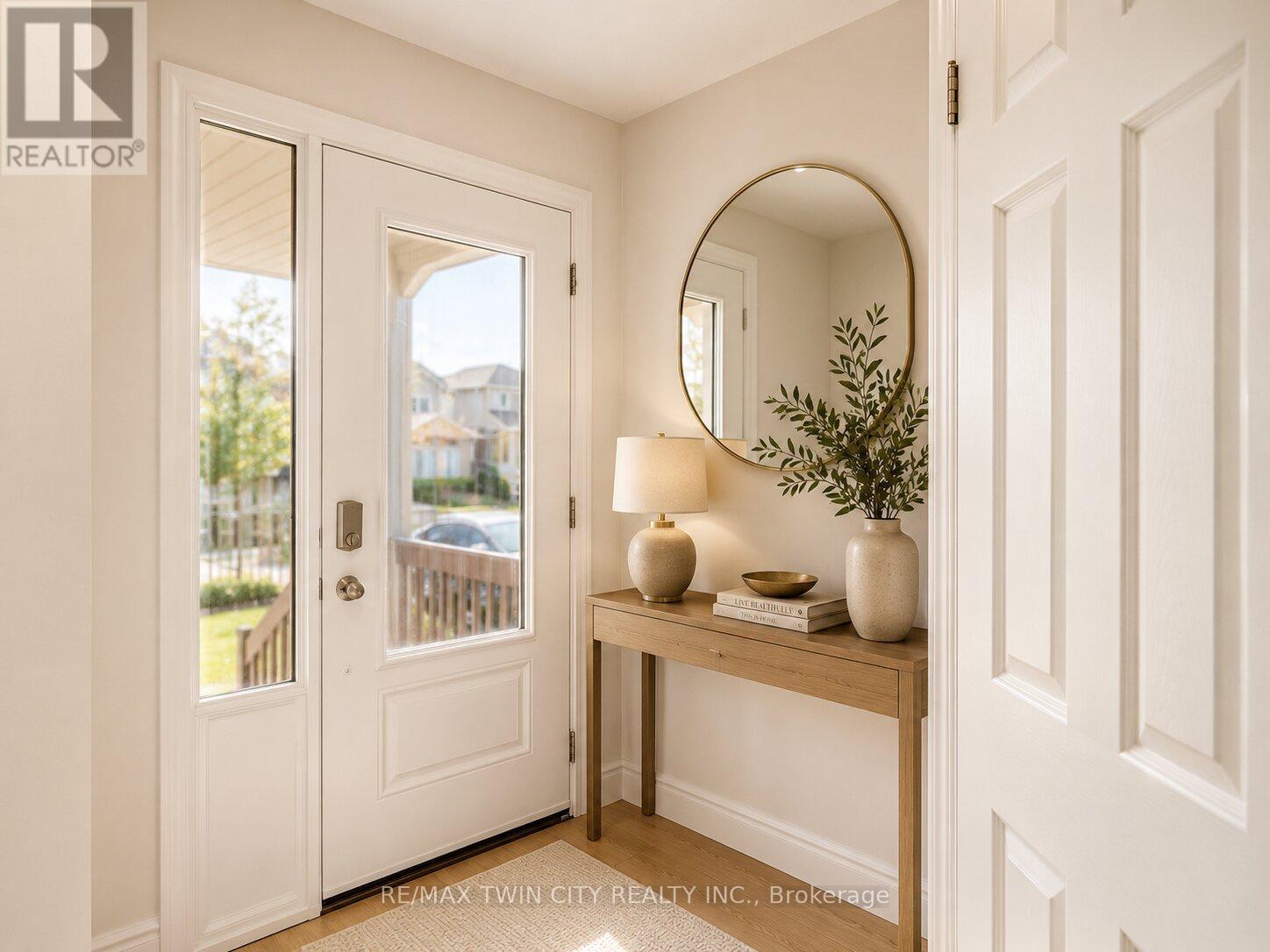 82 BRIDLEWREATH STREET — photo 2