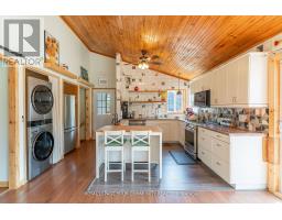 3895 Loop Road, Dysart Et Al, ON K0L1X0 Photo 6