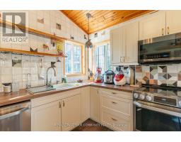 3895 Loop Road, Dysart Et Al, ON K0L1X0 Photo 7