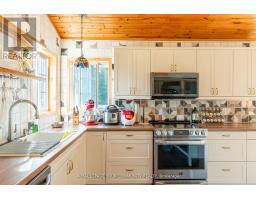 3895 Loop Road, Dysart Et Al, ON K0L1X0 Photo 8