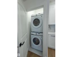 9632 #1 And #2 110 Ave Nw, Edmonton, AB T5H1H5 Photo 13