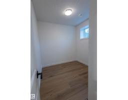 9632 #1 And #2 110 Ave Nw, Edmonton, AB T5H1H5 Photo 18