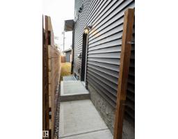 9632 #1 And #2 110 Ave Nw, Edmonton, AB T5H1H5 Photo 19
