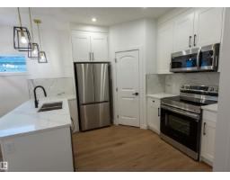 9632 #1 And #2 110 Ave Nw, Edmonton, AB T5H1H5 Photo 25