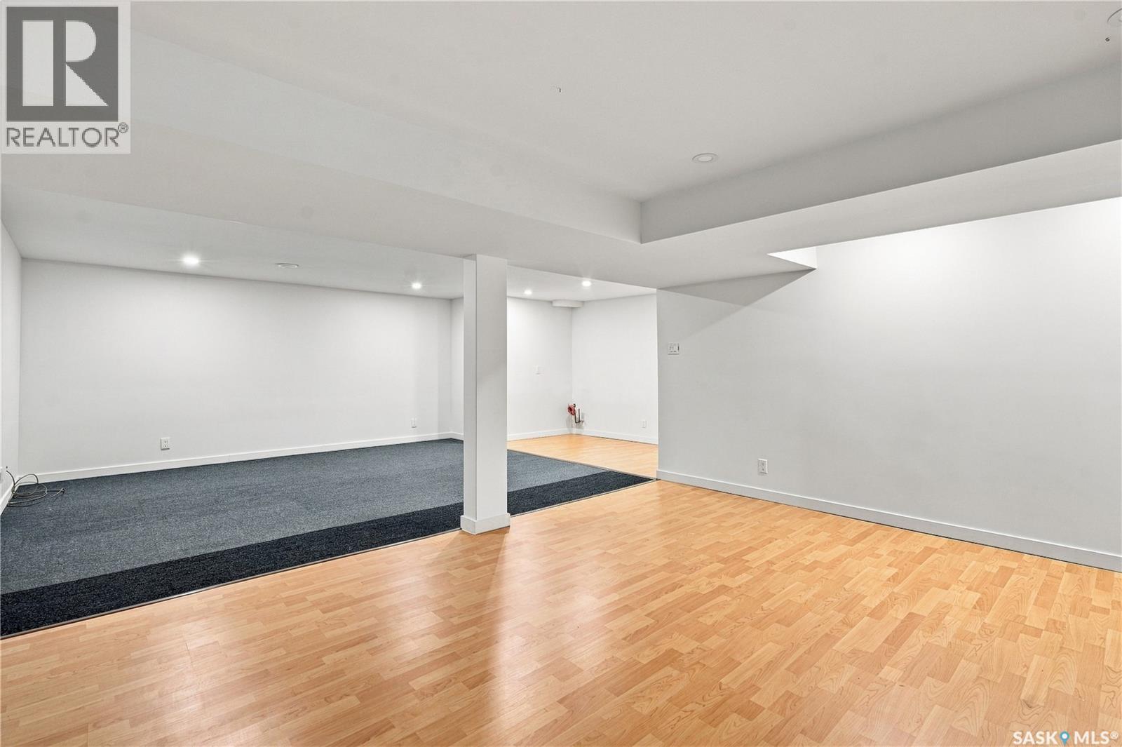3445 11th STREET W - Image 39