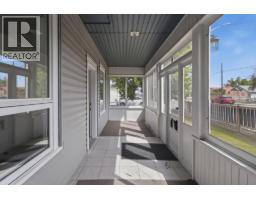 Sunroom - 225 14 Avenue N, Cranbrook, BC V1C3W3 Photo 7