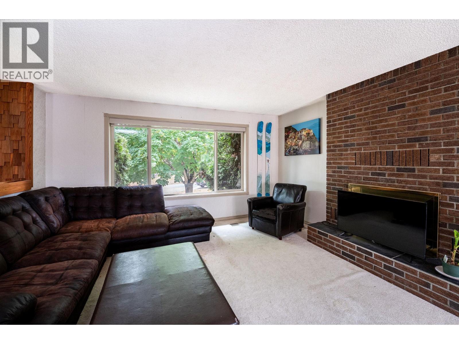1506 Mountain View Drive, Revelstoke