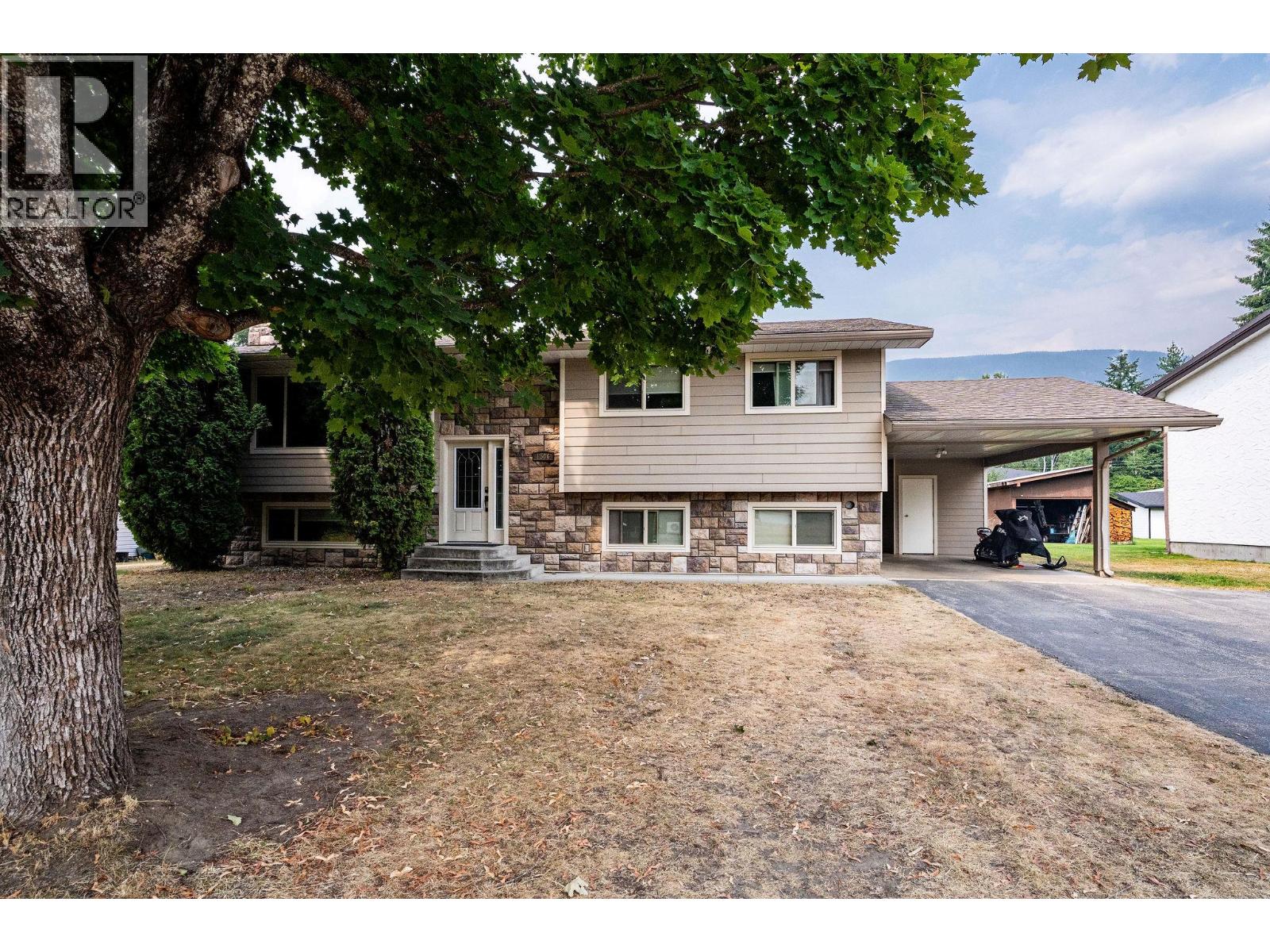 1506 Mountain View Drive, Revelstoke