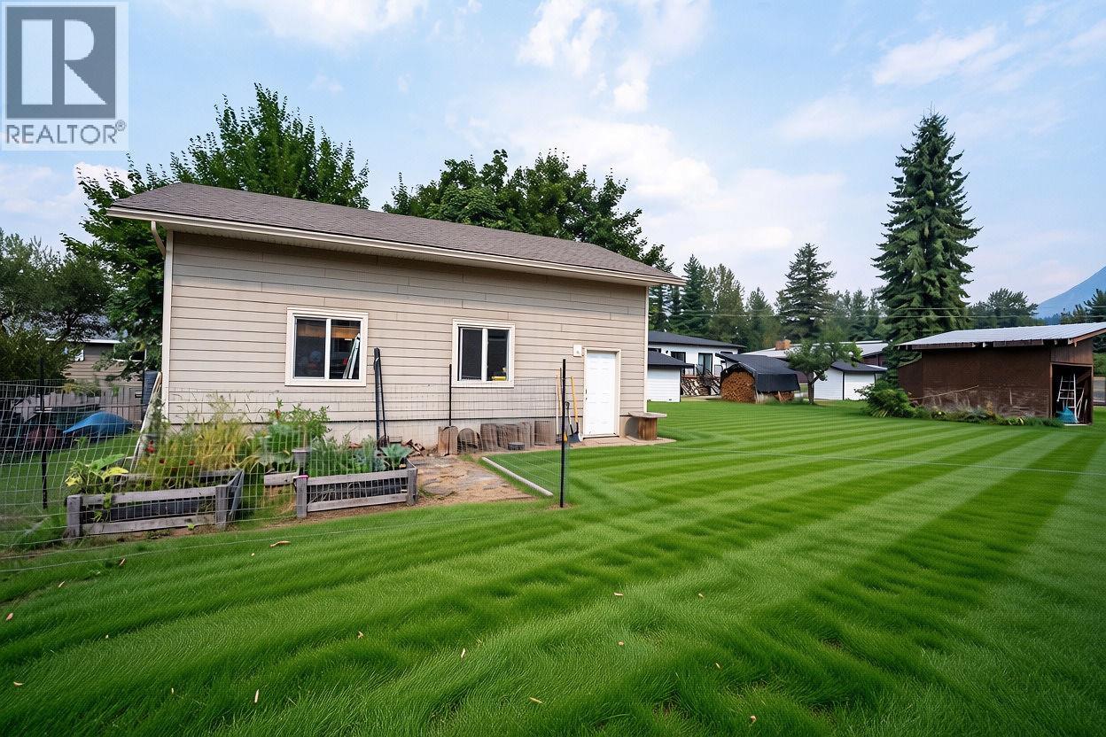 1506 Mountain View Drive, Revelstoke