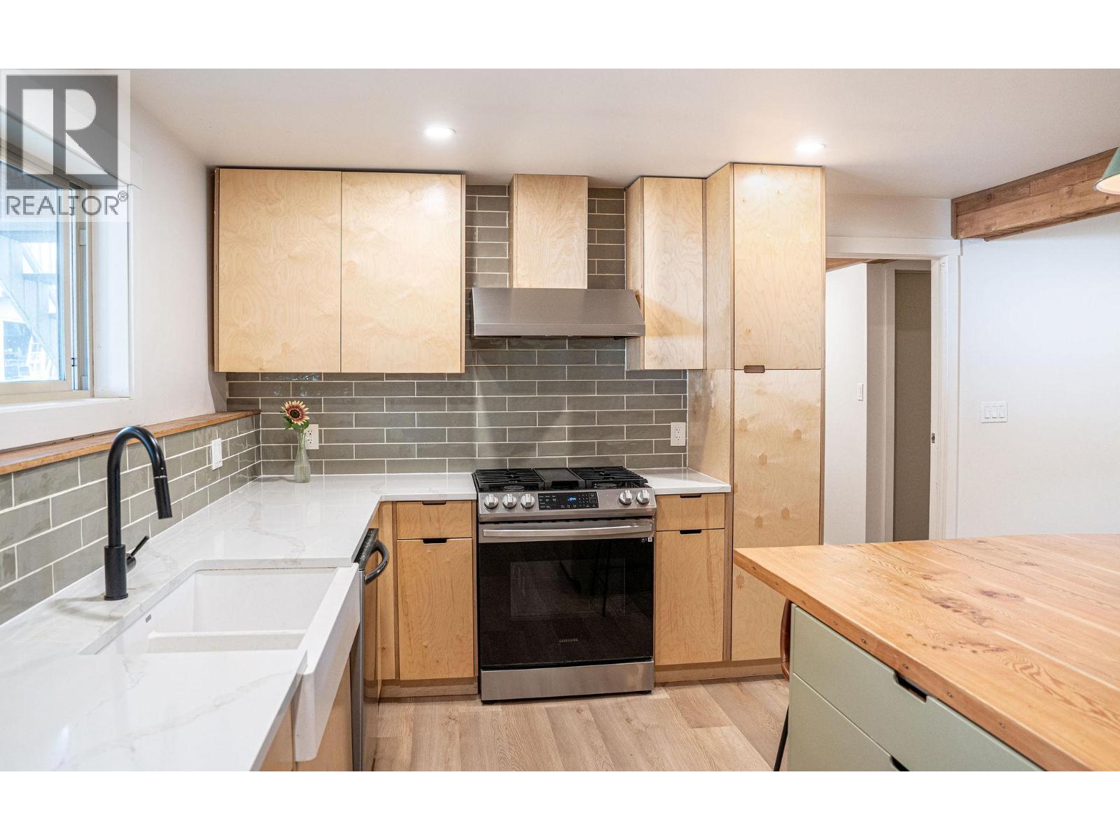 1506 Mountain View Drive, Revelstoke