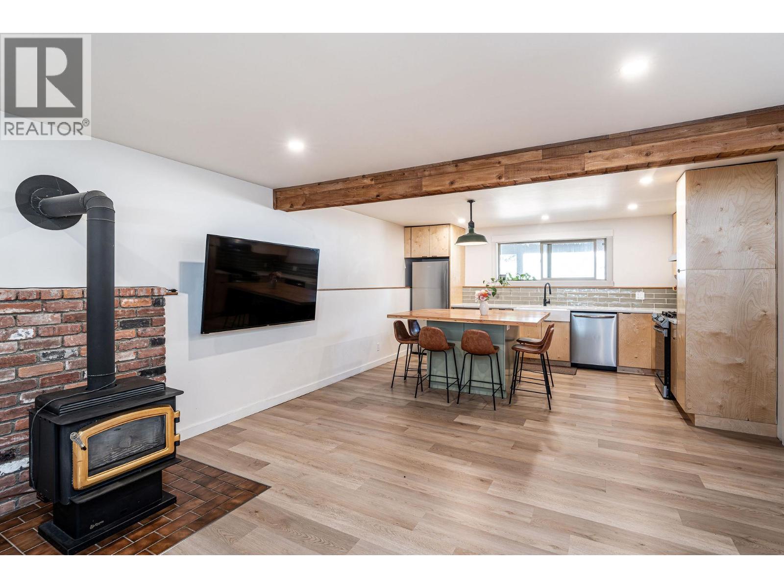 1506 Mountain View Drive, Revelstoke