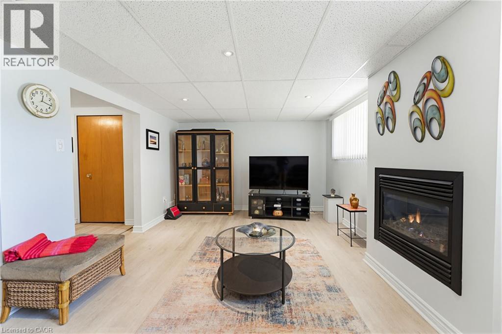 26 RIVERCREST Road - 21