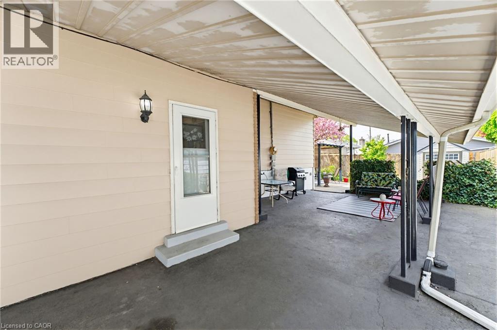 26 RIVERCREST Road - Image 31