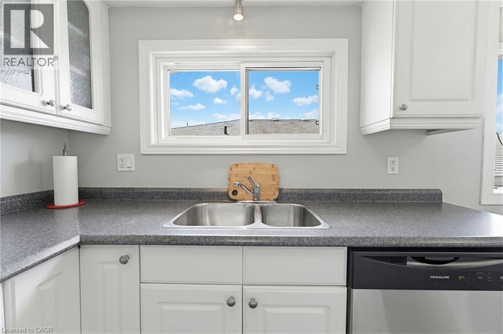 26 RIVERCREST Road - Image 12