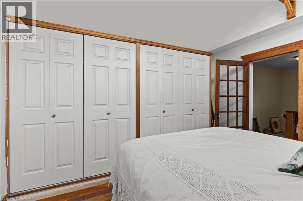 37 PARK Row N - Image 14