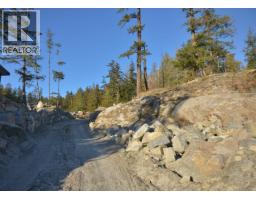 7643 Cove Beach Road, Halfmoon Bay, BC V7Z1C3 Photo 15