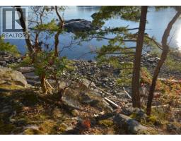 7643 Cove Beach Road, Halfmoon Bay, BC V7Z1C3 Photo 19