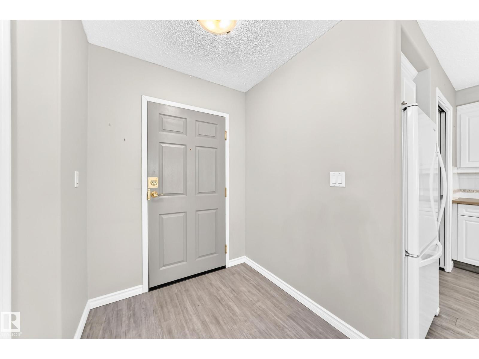 #137 9704 174 ST NW - 3