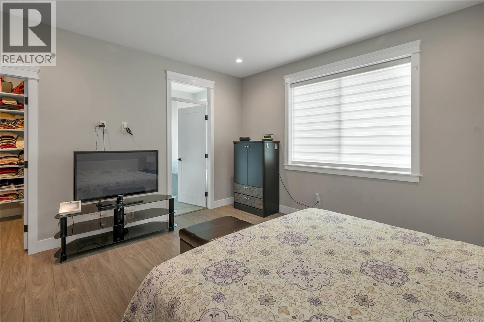 188 Vermont Dr - Image 14
