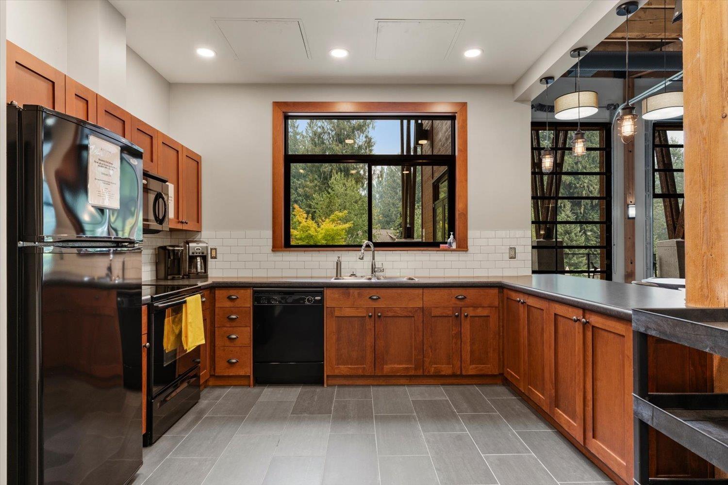 1811 WOOD DUCK WAY, Cultus Lake South, Lindell Beach