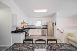 513 Jamison Avenue, Winnipeg, MB R2K1N5 Photo 8