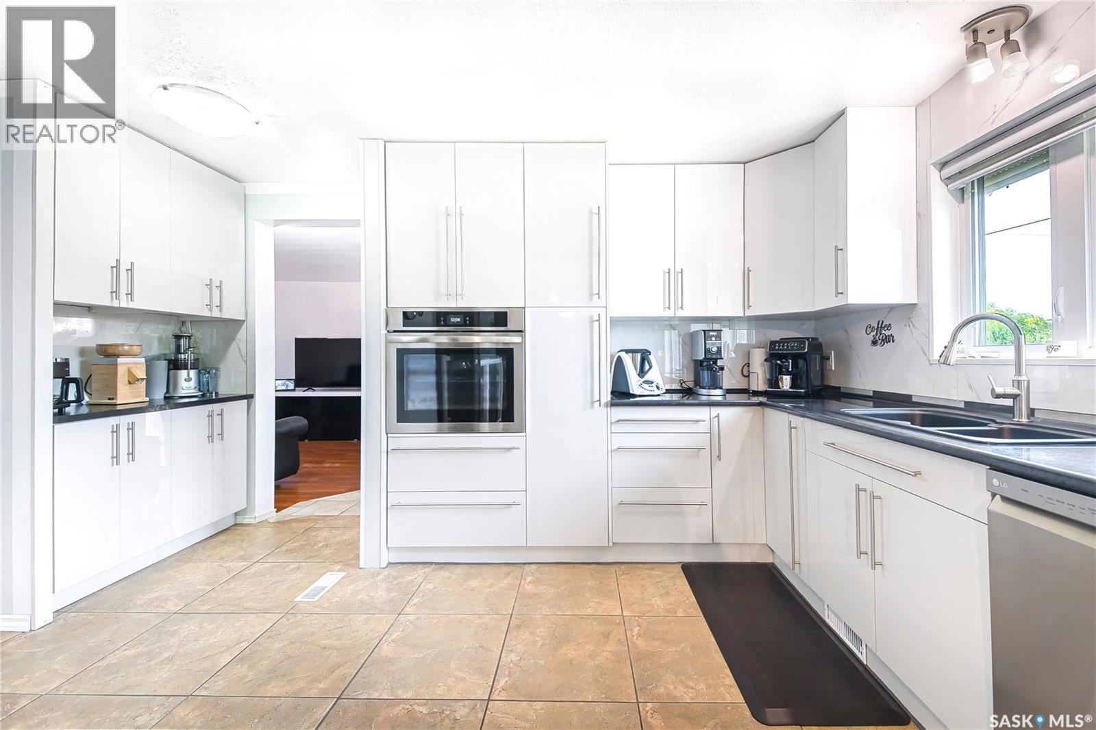 316 3rd AVENUE - Image 13