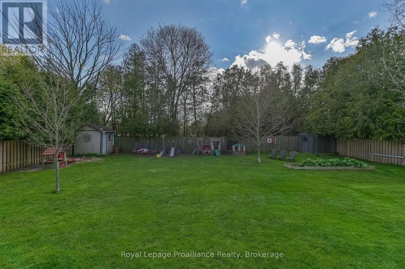 1 BROOK ROAD N - Image 12