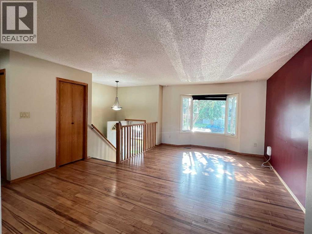 Listing photo – 63 Mclevin Crescent, Red Deer