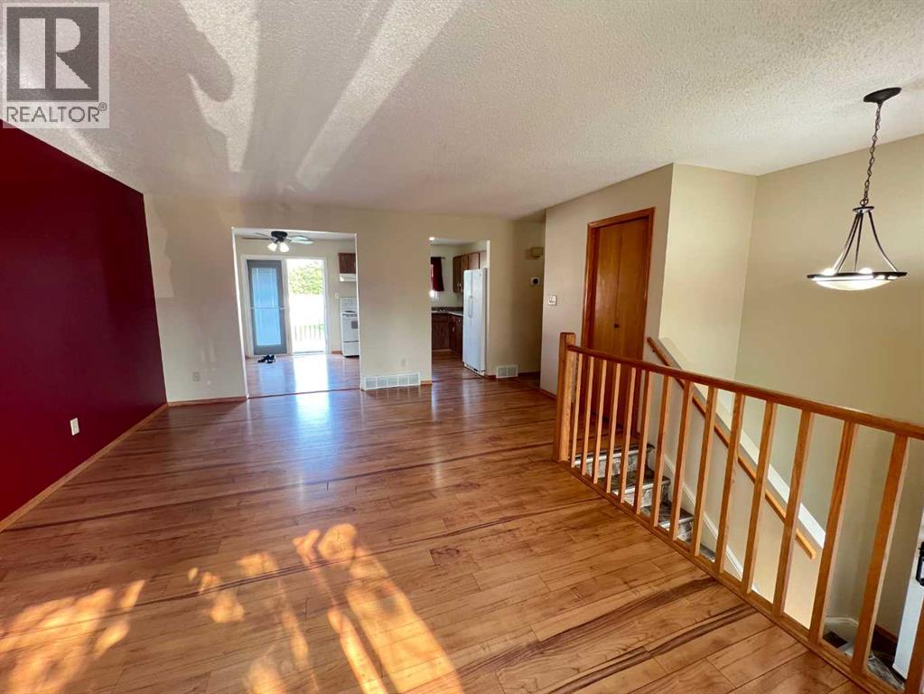 Listing photo – 63 Mclevin Crescent, Red Deer