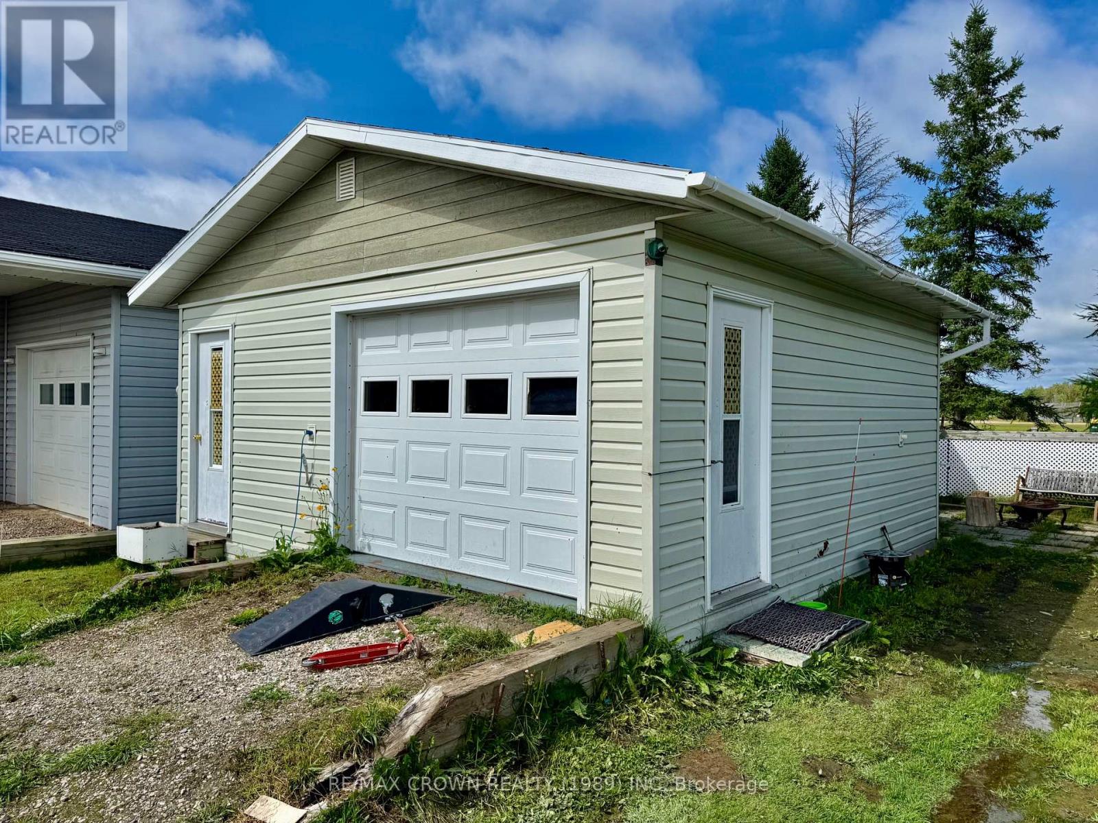 420 BRISSON BOULEVARD - Image 12