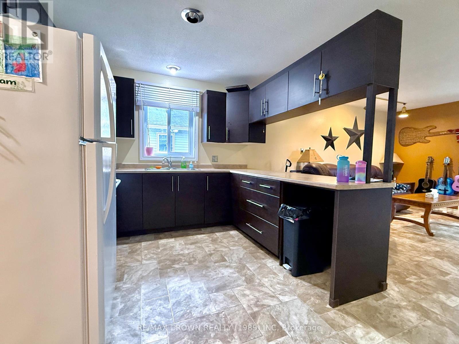420 BRISSON BOULEVARD - 20