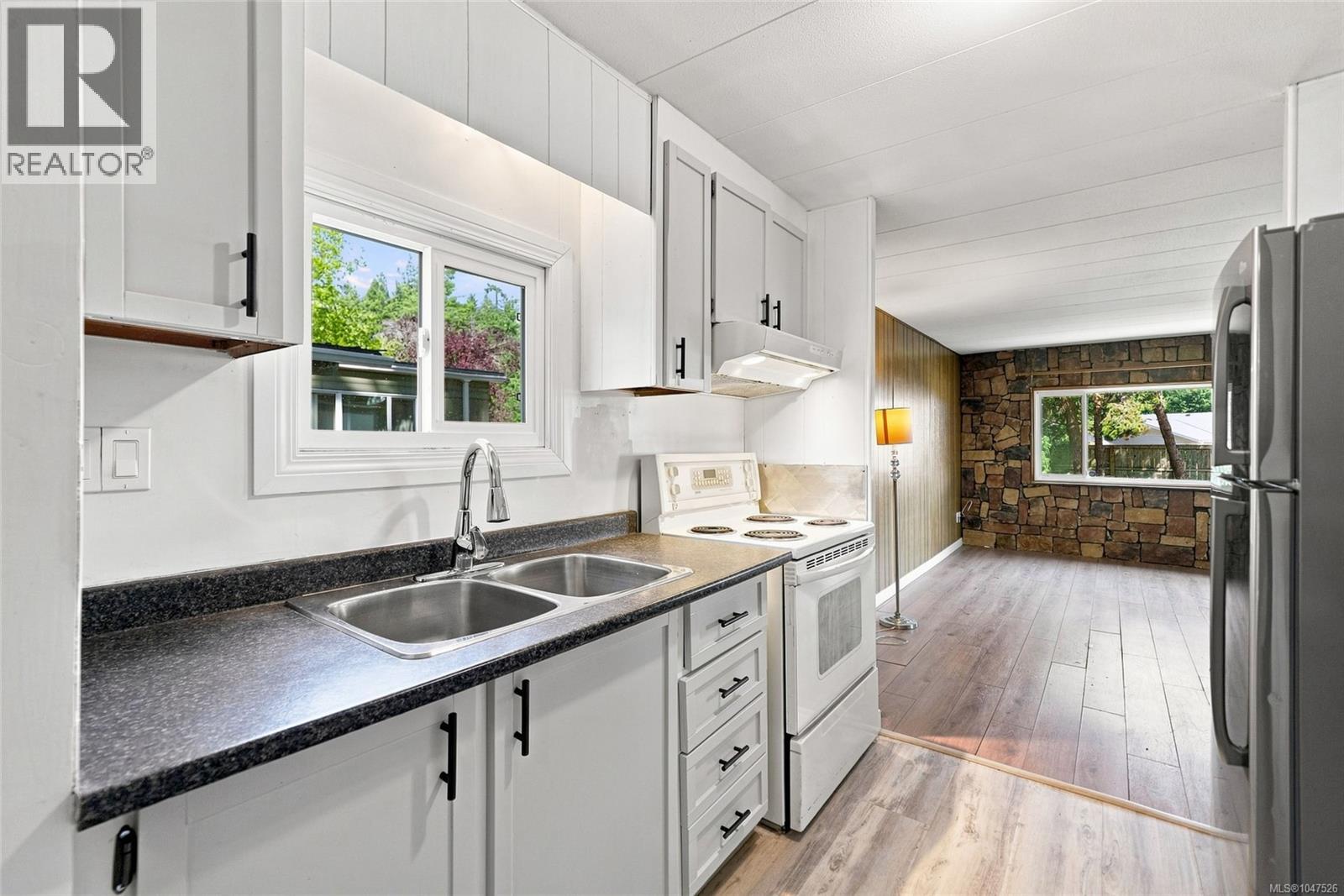 #2 161 Horne Lake Rd - 9