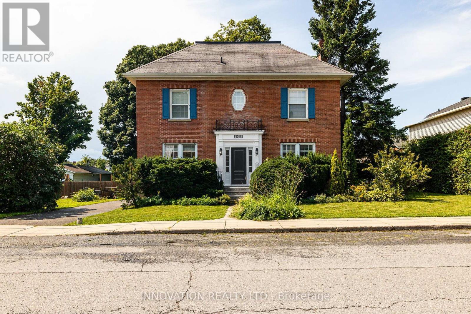 262 BELL STREET